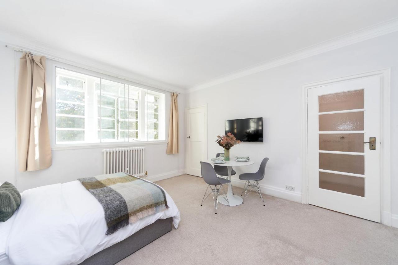 Beautifully Presented Centrally Located Studio Apartment London Exterior photo
