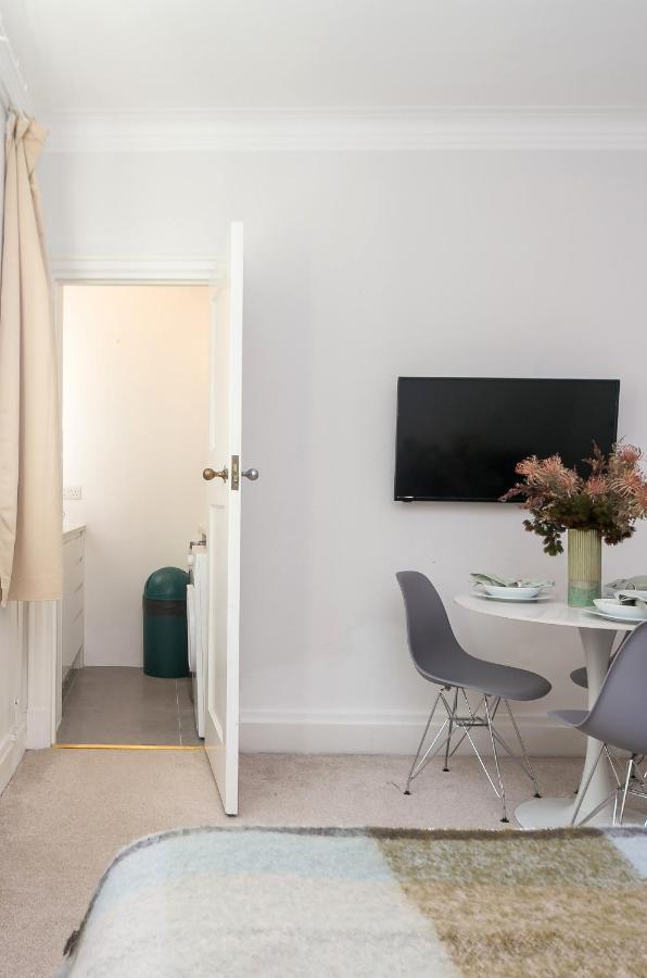 Beautifully Presented Centrally Located Studio Apartment London Exterior photo